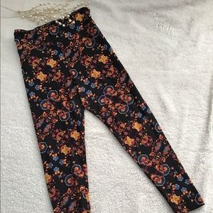 LuLaRoe leggings, floral on black
